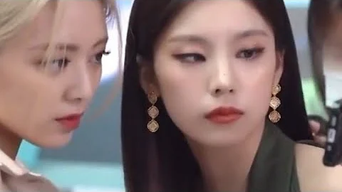 ✨Yeji Leader Mode On For 1 Min Straight✨