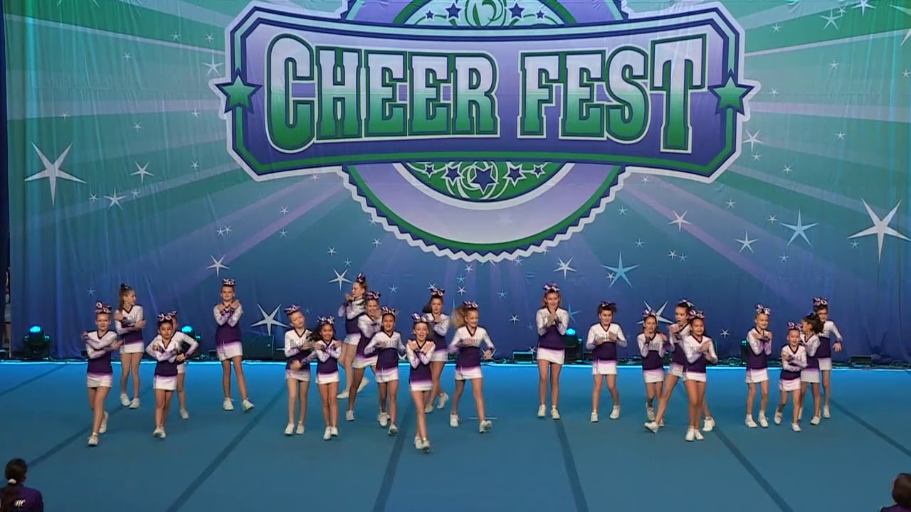 Xtreme Cheer and Dance Royal Divas   Youth Small 1