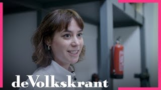 Deze fotograaf maakt van een zak zwerfplastic nog iets dromerigs - de Volkskrant