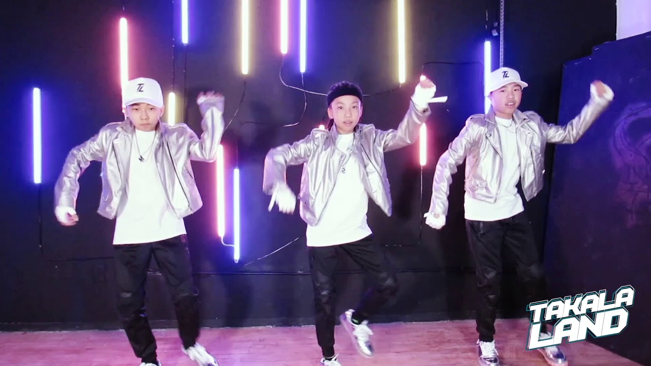 TAKALA LAND KIDS DANCE YouTube