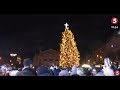 Головна ялинка Львова засвітила вогні на площі перед Оперним театром / включення