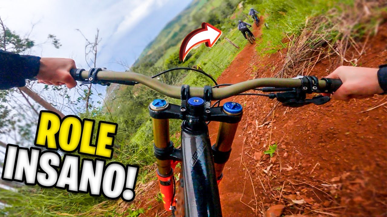 ROLE INSANO DE BIKE NO DOWNHILL COM MUITA ZOEIRA 😂