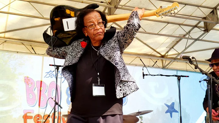 Beverly "Guitar" Watkins playing at the Bob Sykes ...