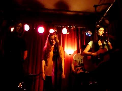 The Staves - Icarus @ The Enterprise, Camden (07.11.11.)