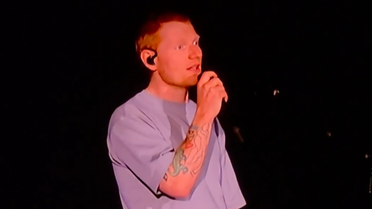 Ed Sheeran speaks at concert: "I've never wanted to be an activist musician"