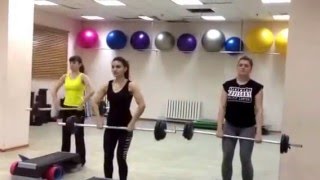 Тренировка HOT IRON - сжигает жир и укрепляет мышцы! Не бойтесь взять в руки штангу! Тренировка HOT IRON - сжигает жир и укрепляет мышцы! Не бойтесь взять в руки штангу!