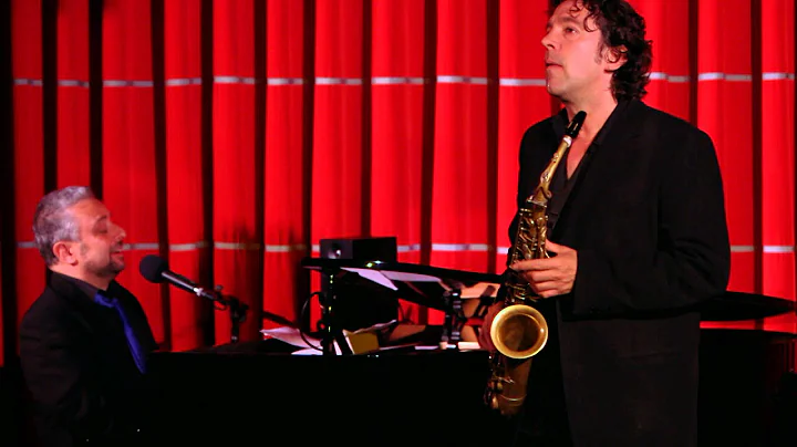Jonathan Gee Singing Live at Crazy Coqs Cabaret