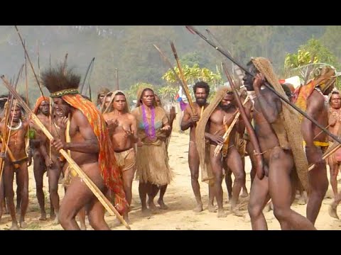 Video: Wild Tribes: Papuans Of New Guinea