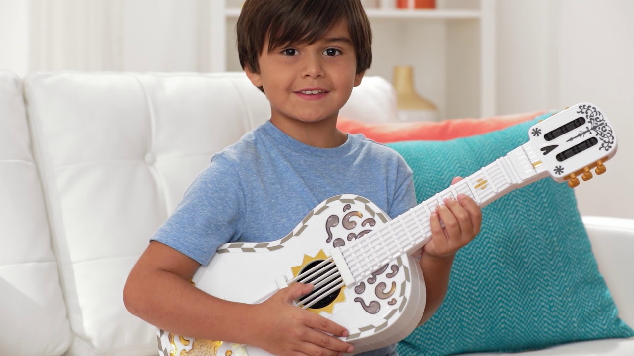 Disney / Pixar Coco Guitar 