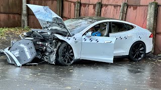 Провели краш-тест Tesla Model S чтобы проверить iPhone 14 Auto Crash Detection. Результат удивил... / Видео
