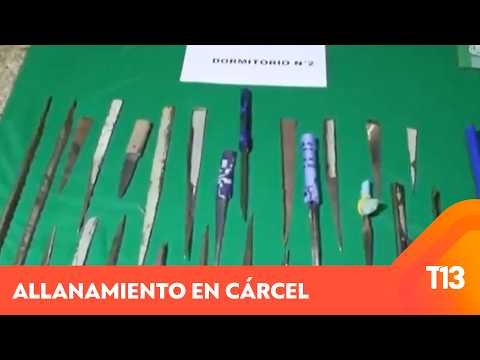 Se han decomisado casi 2.000 armas blancas y 160 celulares