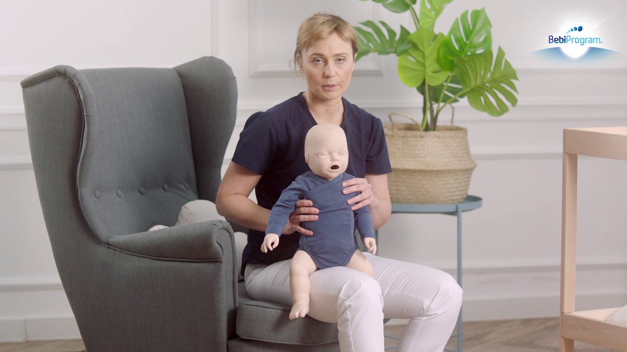 Jak przywrócić oddychanie u niemowlęcia. Zakrztuszenie, zadławienie u niemowlęcia.