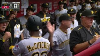 PIT@CIN: McCutchen scores on Duvall's fielding error