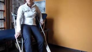 Как начать ходить на костылях. Основы / How to start walking on crutches