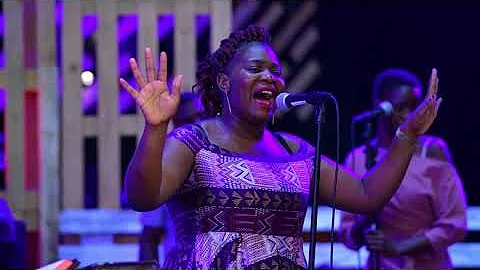 Justine Nabbosa  Praise Medley