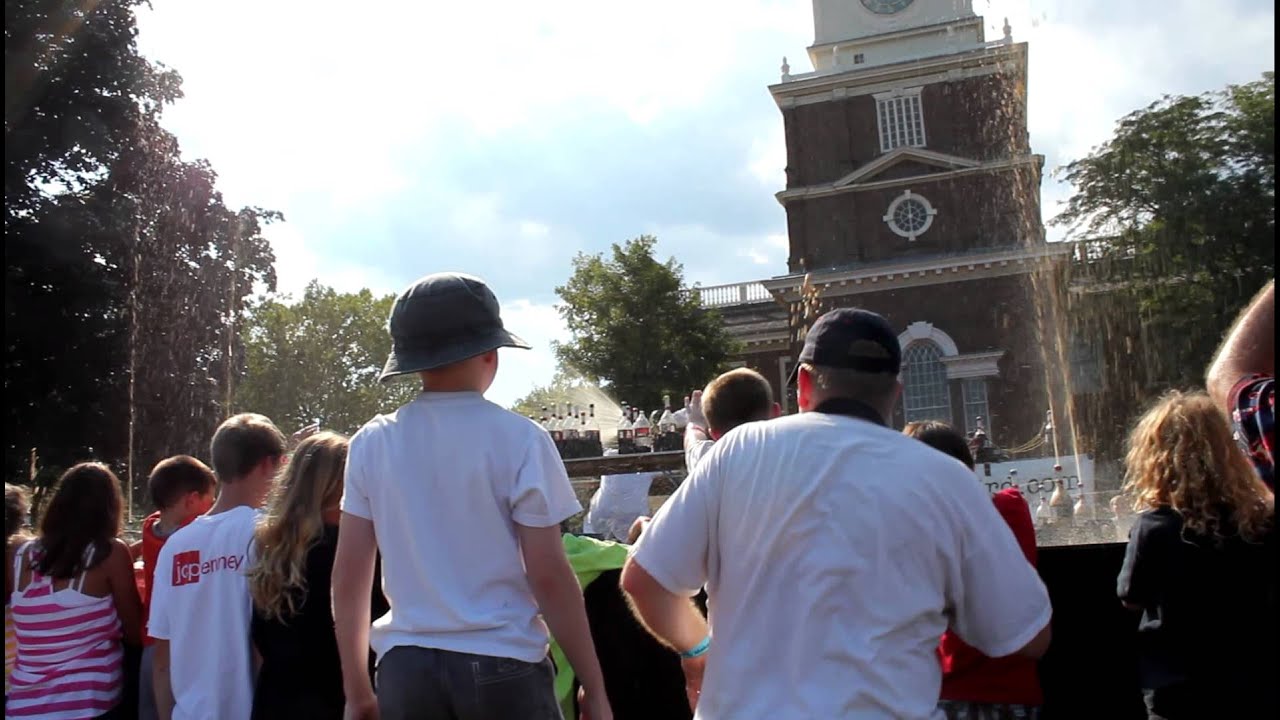 EepyBird Mentos and Coke Show at Maker Faire Detroit.MOV