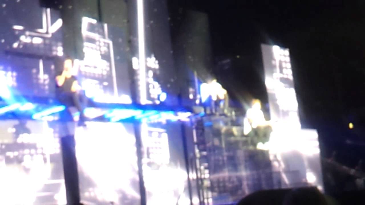 One Direction- Little Things (front row) Adelaide 24/9/13