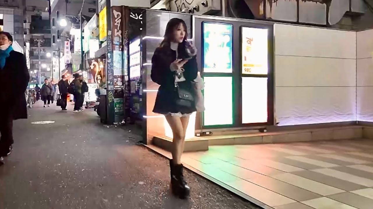 Один из ведущих районов Японии, где расположены отели для влюбленных (Токио, Угуисудани).