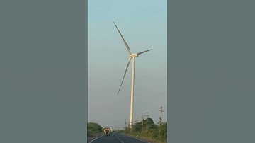 Do you ever see this size of windmill amazing 🤩 😀#windmill #new #mundra #wind #gujrat #largest