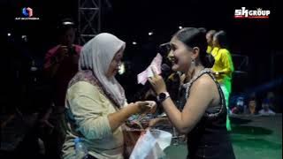 Maha Cinta Cover Vela Zaladara Featuring SK Group 