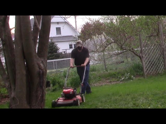 BASE CAMP Dust Mask For Mowing 