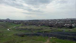 Долина змей диких зверей города Шахты в апреле 2025 года Ростовская область центр города ХБК швейка