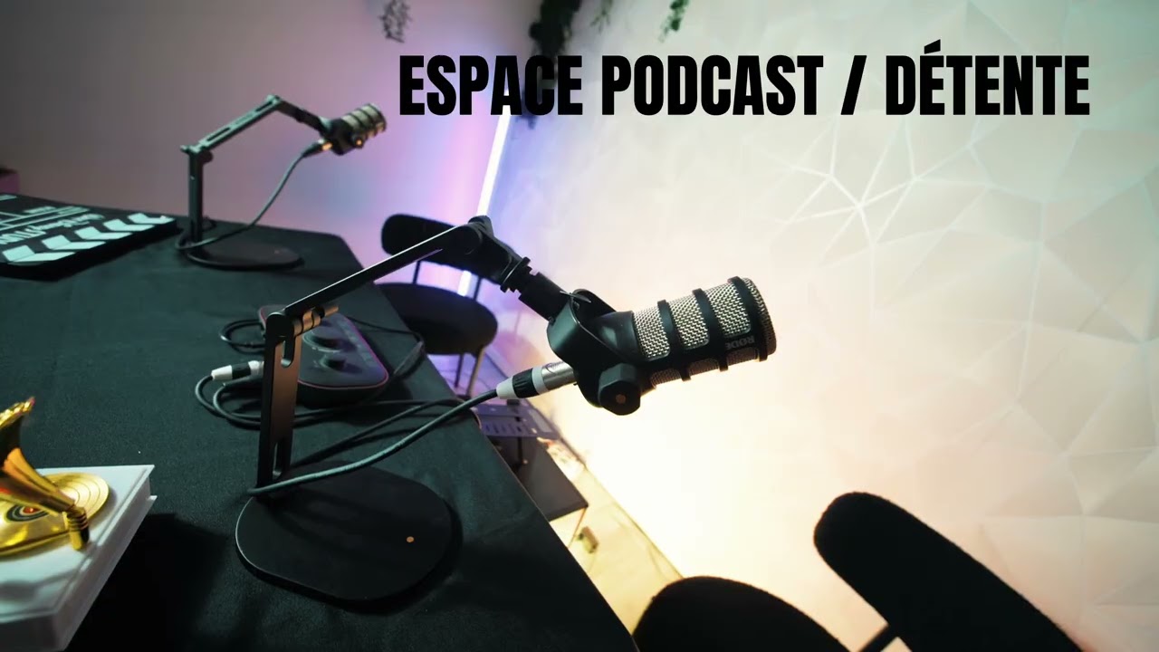 Découvrez la régie, la cabine et l’ensemble des espaces NP Recording à Aubagne (60 m², acoustique traitée).