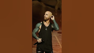 Chris Daughtry singing with Jonny Hawkins of Nothing More