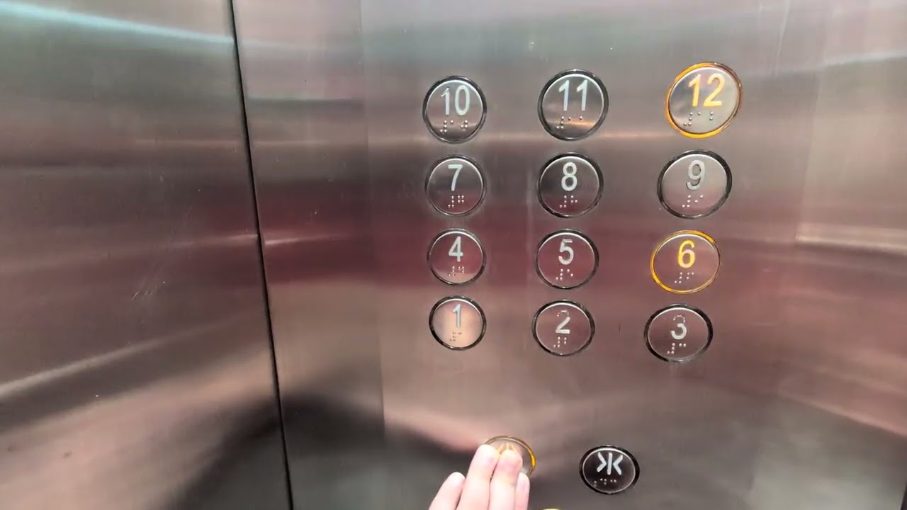 (special guest) Blk 433 Choa Chu Kang Mitsubishi elevator (Sunday special)