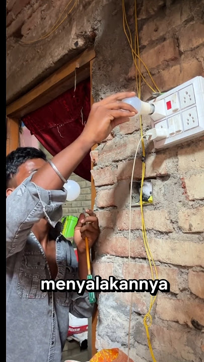 Aksi ekstrim oleh teknisi listrik prindavan #shorts #lucu #videolucu #viral #viralvideo