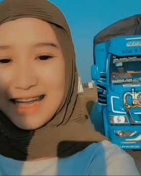 STORY WA LADIES TRUK