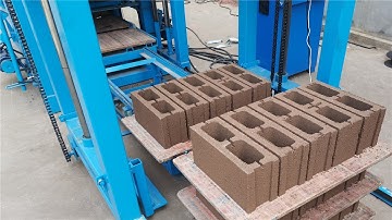 QT4-25 Máquina automática de bloques huecos de ladrillos de pavimento de hormigón de operación