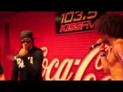 LMFAO - Party Rock Anthem / Im Sexy and I Know It (LIVE) 2010