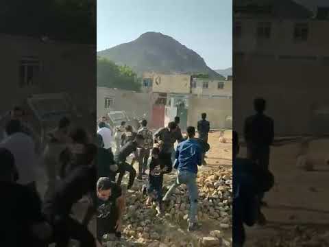 سنگ پراکنی مخالفان انتخابات به موافقان در جیرفت 