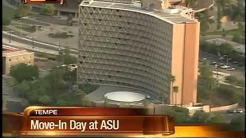 Students preparing to move in at Arizona State University