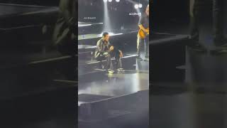 Lionel Richie Cuts Concert Short After Falling Ill During First Night Of Tour