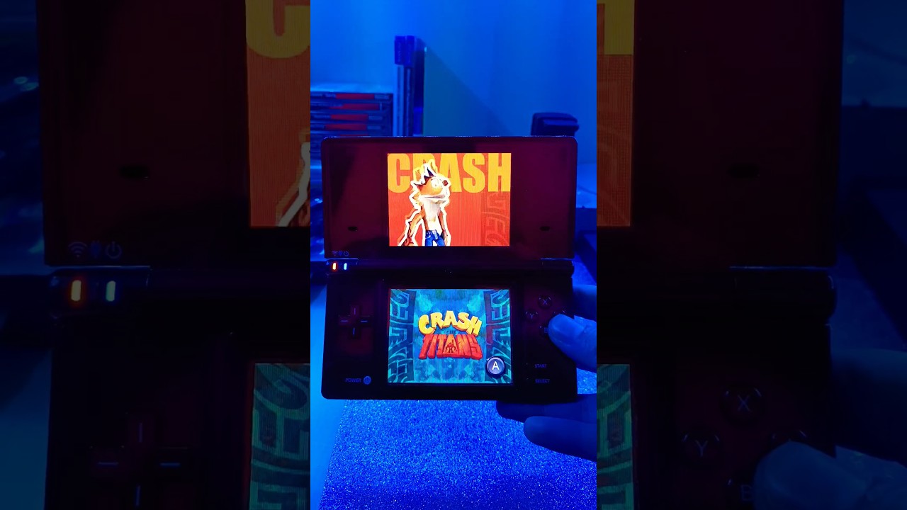 Crash Of the Titans Nintendo DSI Red 