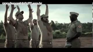 Skol - Vem aí a Operação Skol Folia! - Comercial de TV