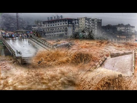 Pakistan: Buildings collapse in Swat due to massive flood today!