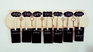Easy DIY Projects: DIY Weekly Calendar