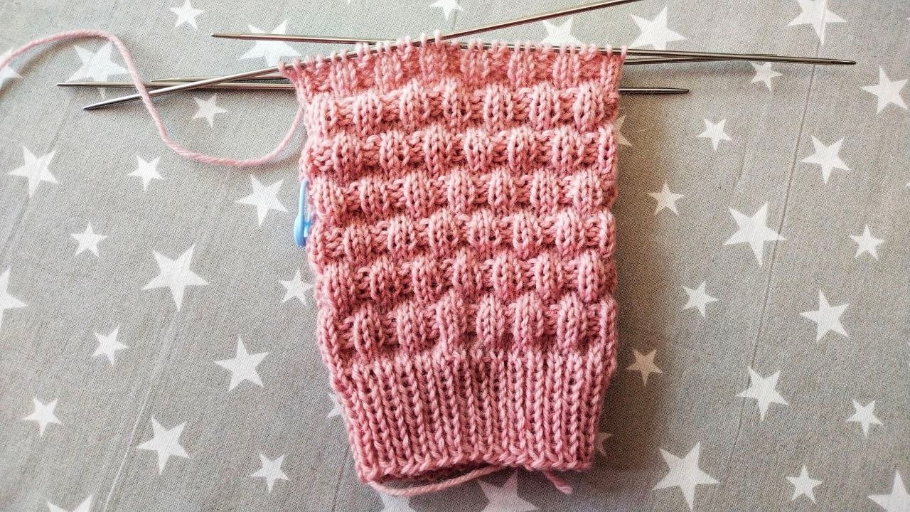 Узор спицами / лицевые и изнаночные петли / вязание для начинающих.