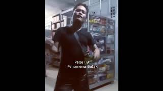 Entah apa yang merasuki versi Batak