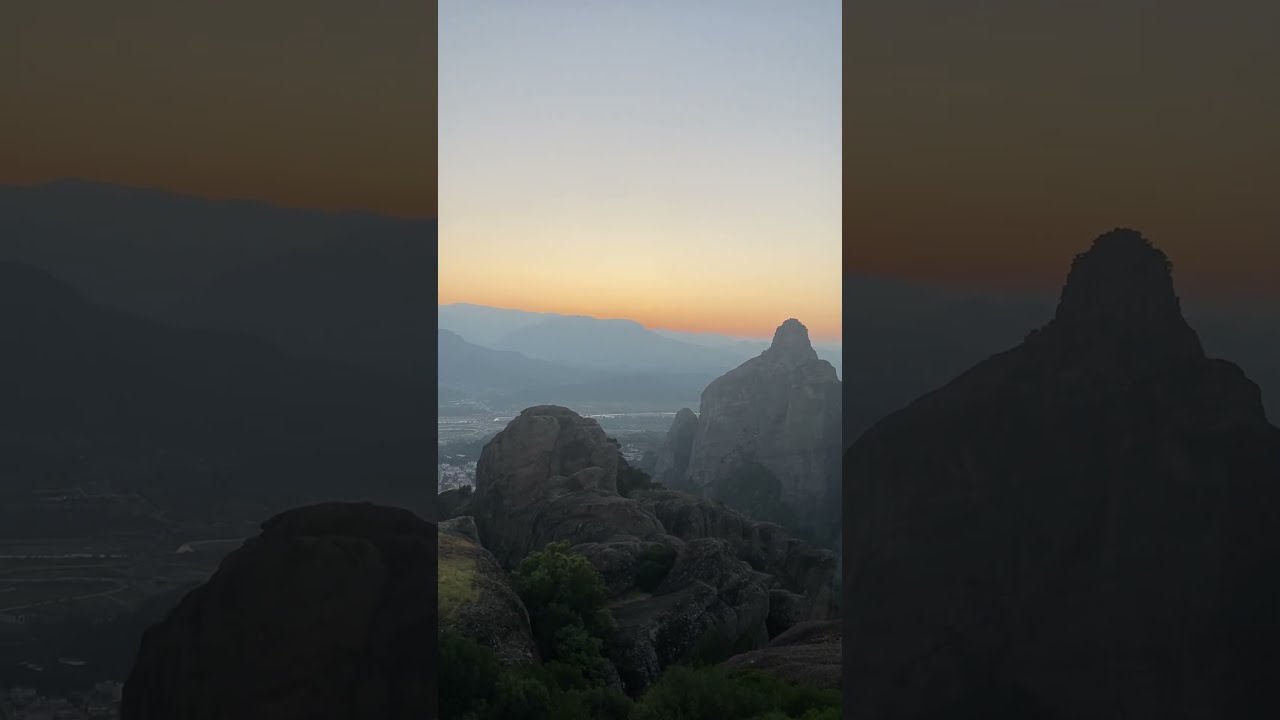 Majestic Meteora Sunset: Mountain Vista 
