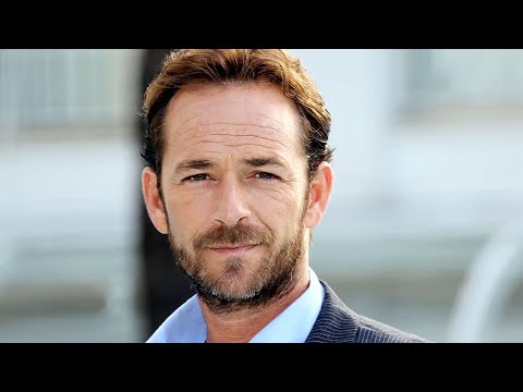 Video: Luke Perry Čistá hodnota: Wiki, ženatý, rodina, svadba, plat, súrodenci