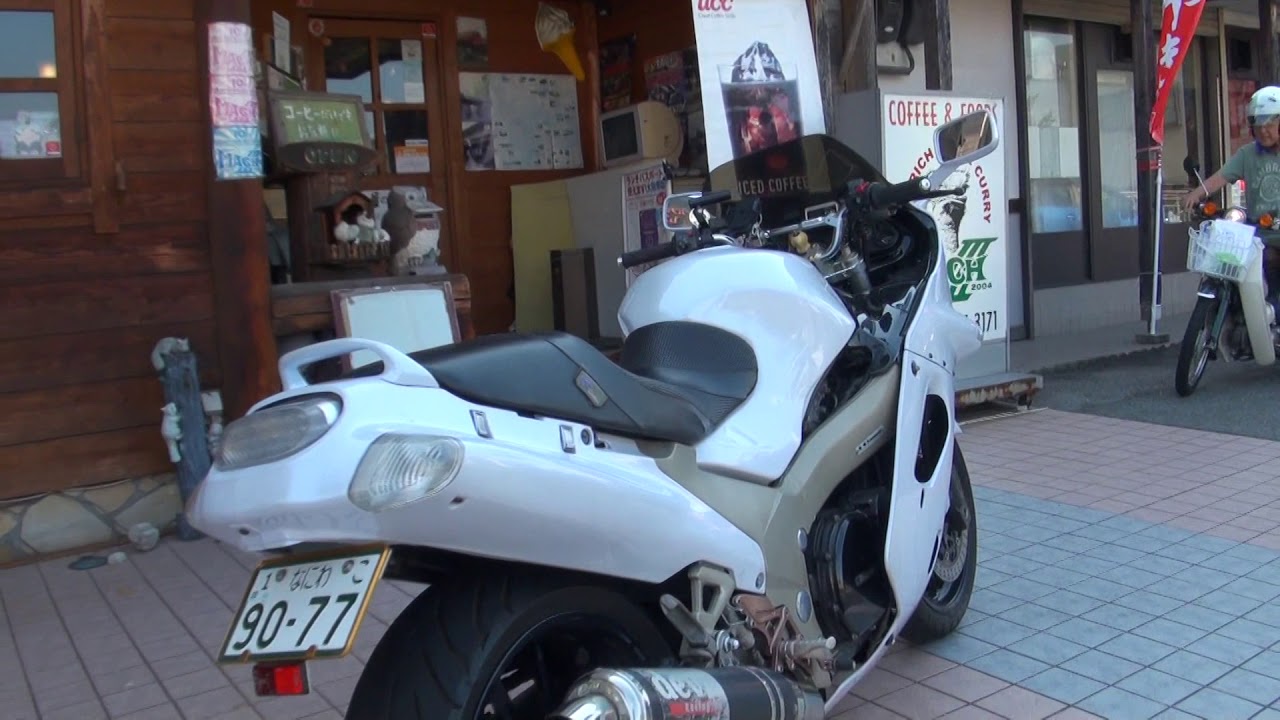 デビルサウンドは空を飛び 1997 Kawasaki ZZR1100D1 ZX11 1997