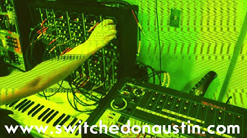 Switched On Demos: Roland TR-808 and DotCom Modular