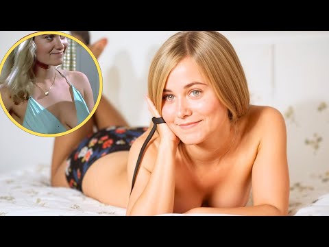 Maureen McCormick Shocks Fans with These Rare Photos and Secrets