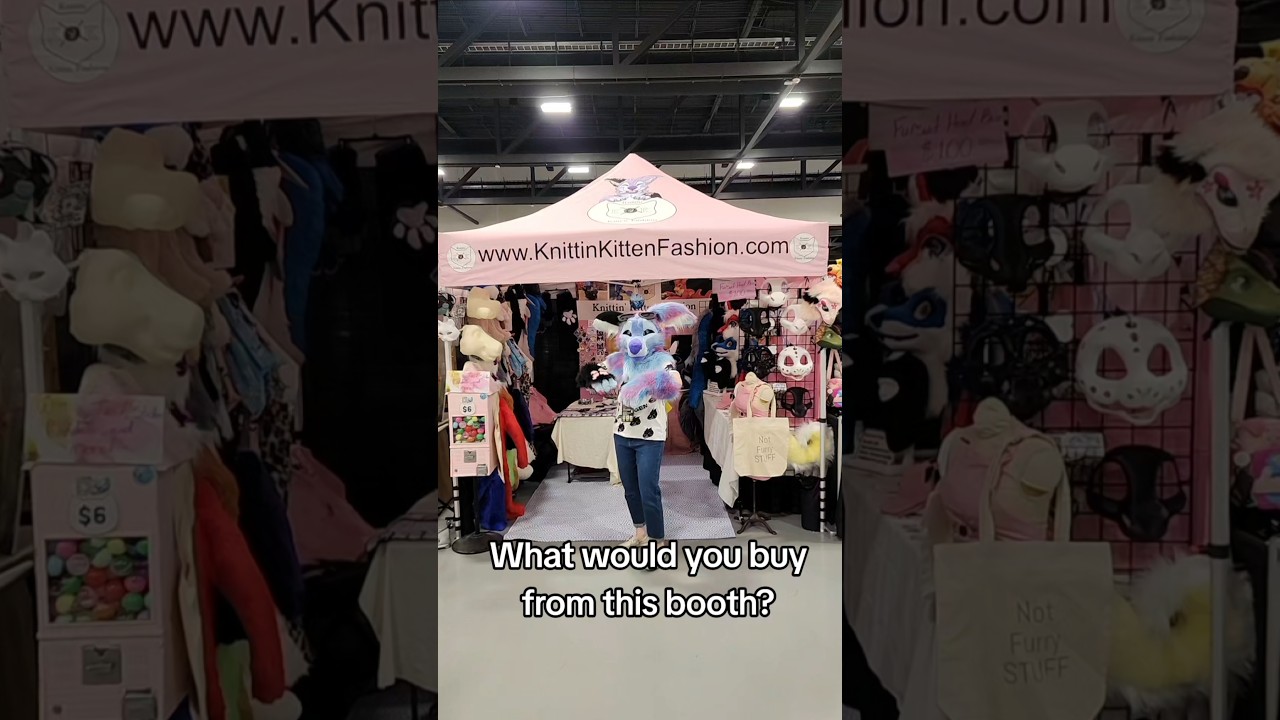 what would you buy from the Knittin Kitten Fashion booth at Lexington Comic con?