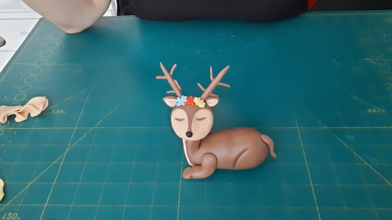 #Şeker Hamurundan GEYİK Nasıl Yapılır?/How to Make DEER with Sugar Paste? 🦌🌸