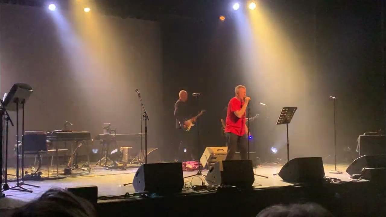 Belpop 80's CC De Mol Lier Red Zebra I Can't Live In A Living